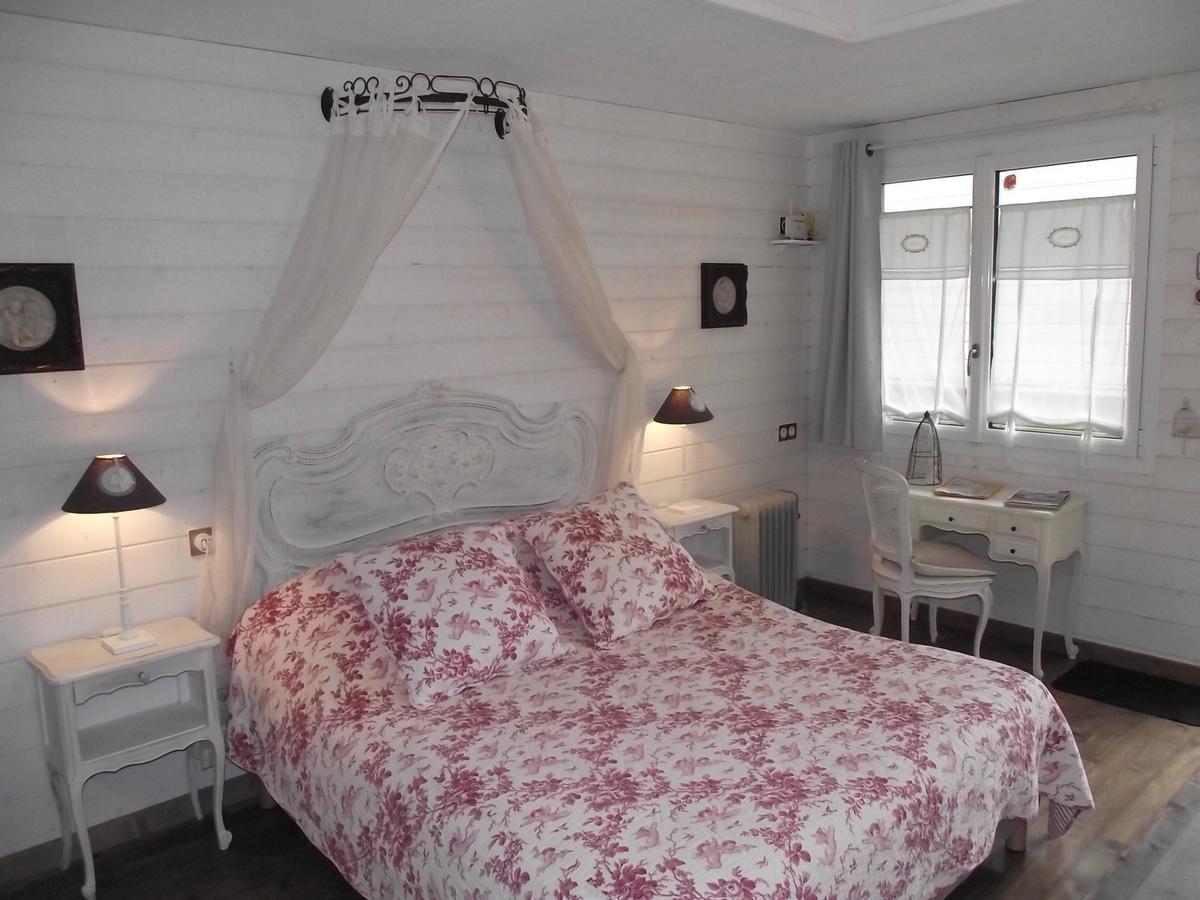 LES BELLES ÉPOQUES B&B - JACUZZI - PISCINE - TERRASSES - BRUMISATEURS - Proche Puy du Fou Saint-Germain-sur-Moine Exterior foto